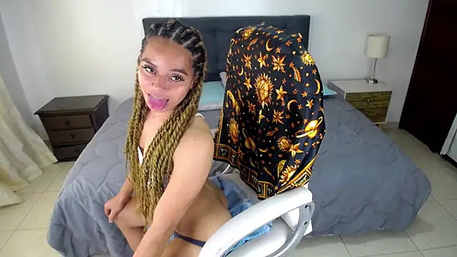 Amber  s online show from September 30, 3:34 pm