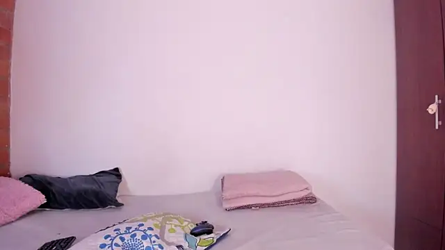 ScarlettRosetti online show from December 4, 1:32 am