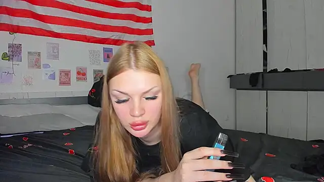 sashadeliii online show from December 2, 12:30 pm