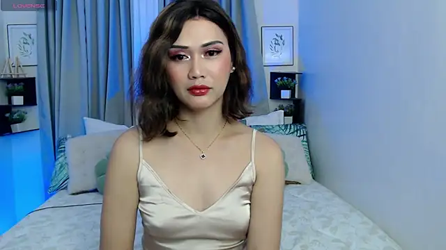 YourPrettyVeronica TS online show from November 6, 6:41 pm