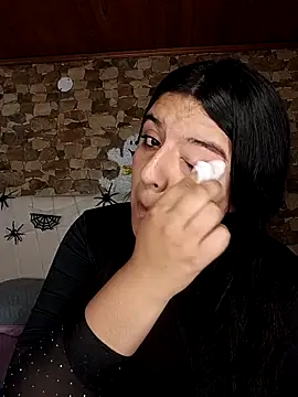 Naaoomii1 online show from November 1, 8:06 pm