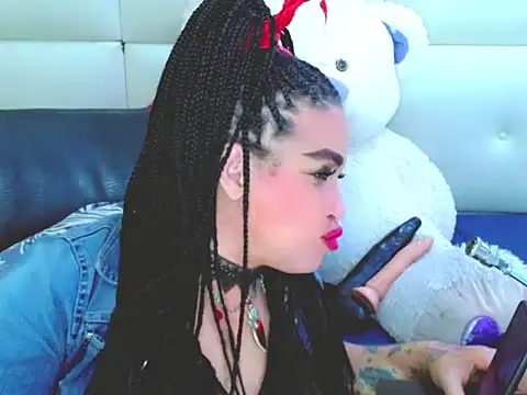 NharaBigCock online show from December 3, 7:40 pm