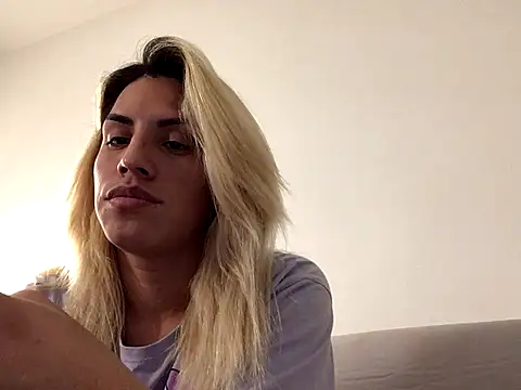 ESTRELLABERECHUCKY online show from November 20, 8:42 pm