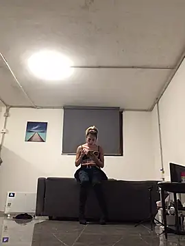 ESTRELLABERECHUCKY online show from January 9, 7:52 pm