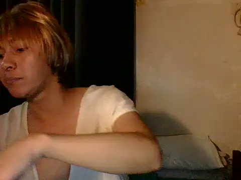 sweetinnocent69xxx online show from June 18, 4:55 pm