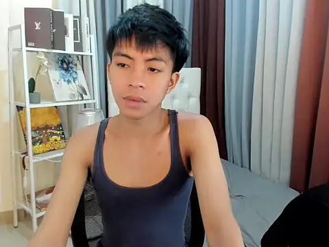 davincihugecock online show from April 6, 7:03 pm