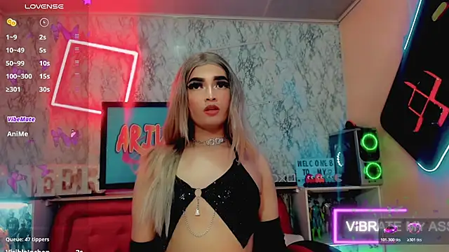 isabella vogue online show from February 11, 7:43 pm