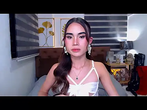 JuicyCockThea online show from July 28, 6:42 pm