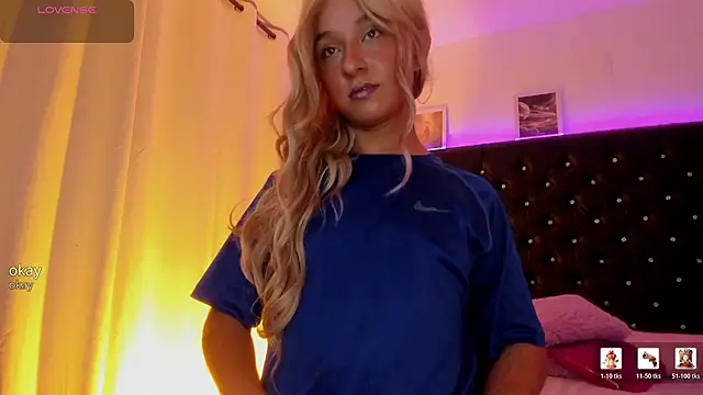 BellaRoge online show from May 27, 5:15 am