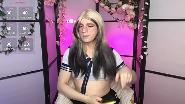 FoxIsPuff online show from June 3, 5:53 am