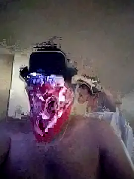 charlieec389 online show from April 3, 5:00 pm