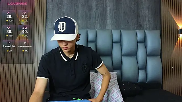 mohamed malik online show from June 3, 2:33 pm