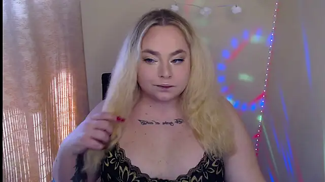 sweetvlada online show from May 6, 7:26 am