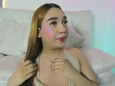 LiaCampbell  online show from May 31, 8:21 pm
