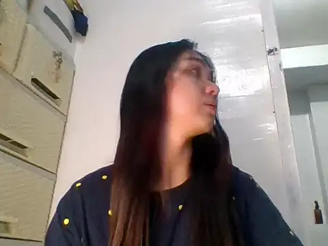 EtherealRae online show from July 12, 4:32 pm
