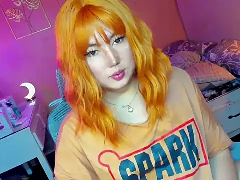 HOTnWILDalice online show from November 25, 2:35 am