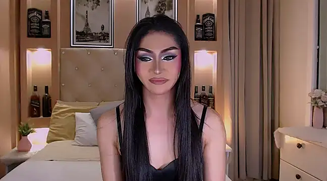 YOUR DREAMWIFE online show from February 14, 4:41 pm