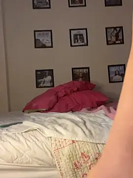 Kittypatitasuaves online show from March 19, 7:38 pm