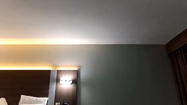 Snapshot of AerobicSleeve chatting on October 28, 11:19 am AerobicSleeve online show from October 28, 11:19 am