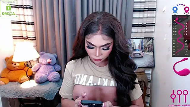 Fantacyoflove online show from November 5, 4:40 pm