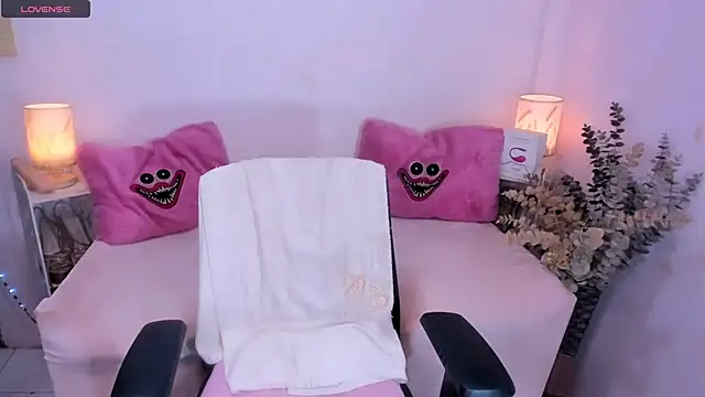 AmazingDREAMGirl online show from September 19, 8:03 pm