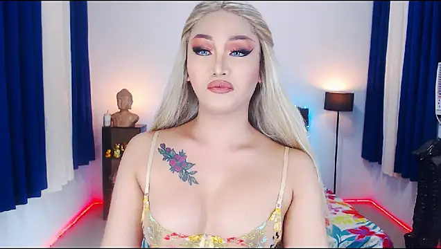 KylieMaxwellCaulfield TS online show from October 31, 5:28 am