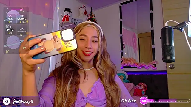 Snapshot of Littlebunny21 chatting on December 8, 9:10 pm Littlebunny21 online show from December 8, 9:10 pm