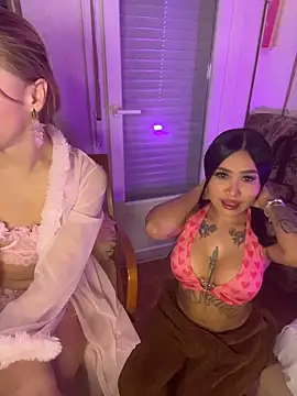 Snapshot of Littlebunny21 chatting on October 29, 8:51 pm Littlebunny21 online show from October 29, 8:51 pm