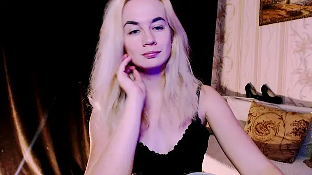 xxxcharismaaa online show from November 21, 9:16 pm