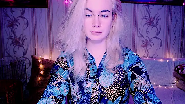 xxxcharismaaa online show from February 10, 7:10 pm