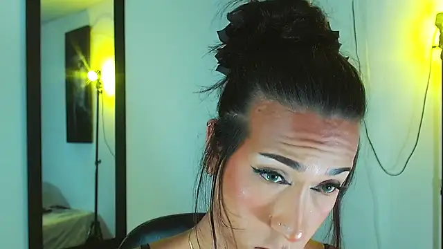 Kenisha Sweet online show from November 23, 6:43 pm