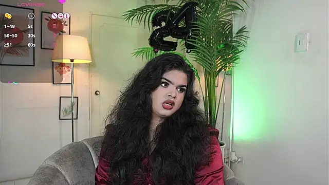 artechloe online show from November 5, 8:52 pm