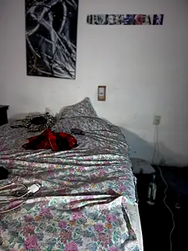 Alicbranca online show from October 17, 8:29 am