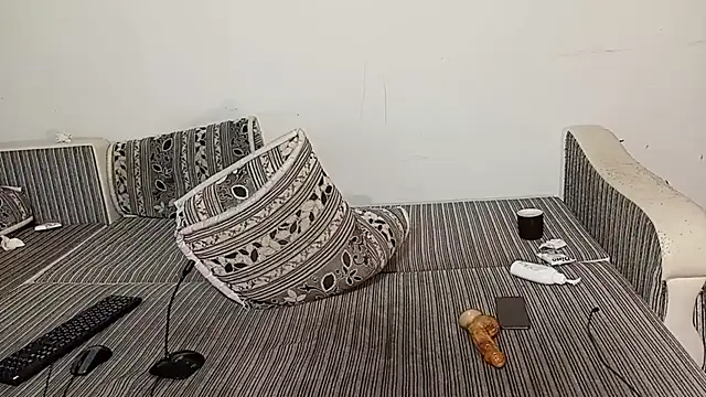 LuxMelys online show from October 24, 11:43 pm