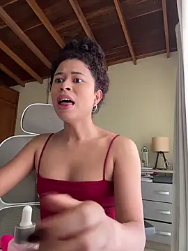 GabriSaenz online show from March 4, 1:37 pm