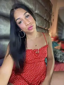 Ashly Miller online show from December 5, 8:15 pm