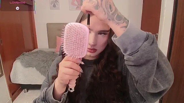 Miley Baker online show from December 5, 2:56 pm