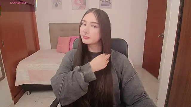 Miley Baker online show from December 18, 2:11 pm