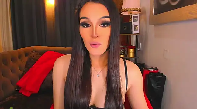 ChalanieFox online show from March 3, 3:39 am