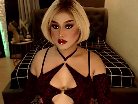 MISTRESS OF EVILCUMxx online show from January 7, 2:20 pm