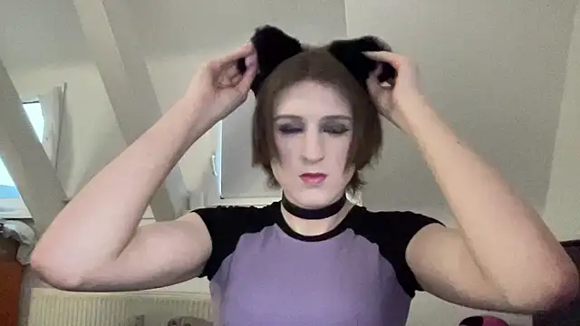 Femboykitten01 online show from March 2, 4:36 pm