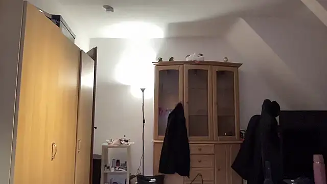 Femboykitten01 online show from March 7, 8:58 pm