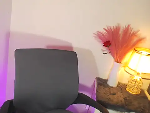 MajesticKitana online show from November 8, 5:41 am