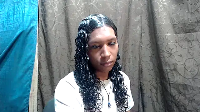 shairaStarr online show from October 3, 8:31 pm