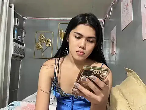 Delicate Savannah online show from October 1, 6:25 am