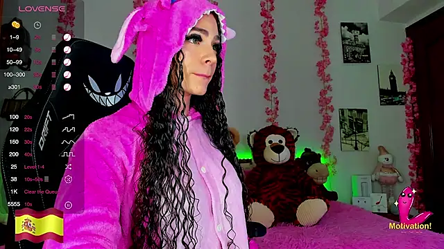 Snapshot of gabrielatafur_ chatting on January 18, 7:37 am gabrielatafur  online show from January 18, 7:37 am