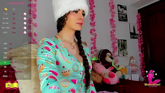 Snapshot of gabrielatafur_ chatting on February 8, 12:39 pm gabrielatafur  online show from February 8, 12:39 pm