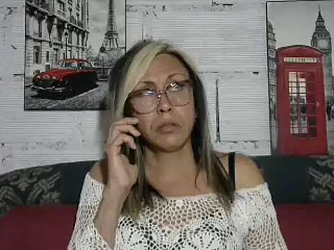 divahot08 online show from December 7, 6:21 pm