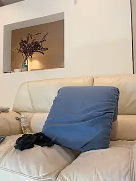 Lia Jones77 online show from March 1, 9:53 pm