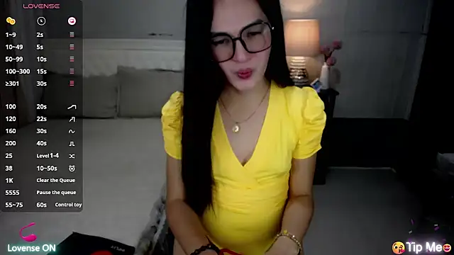 xAsianSweetHeart online show from June 1, 11:39 pm